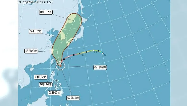 預估8：30發布海警！強颱「軒嵐諾」掃台5縣市炸雨彈　勾型北轉移動路徑曝