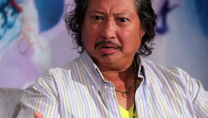 70歲洪金寶憔悴暴瘦→驚傳健康亮紅燈！武打男星曬「久違同框照」近況曝